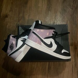 Nike Air Jordan Mid 1